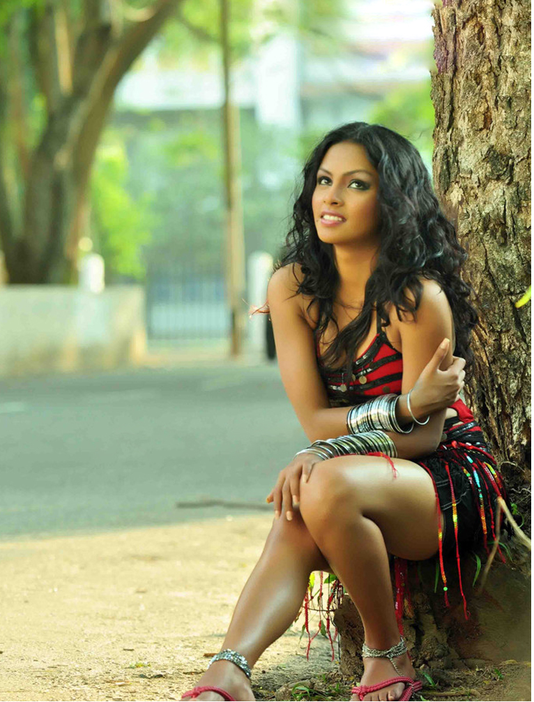 Sri Lankan Actress Hot Photos